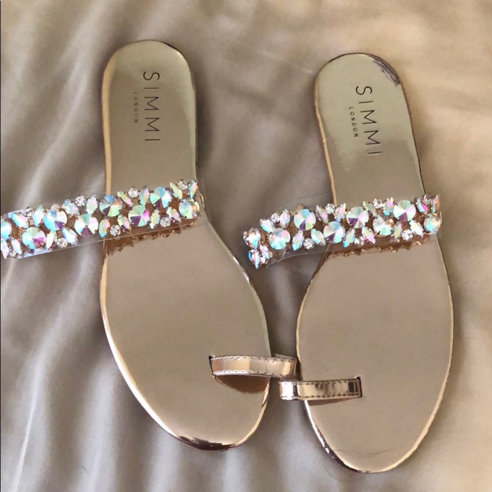 NEW!!! Jeweled toe ring flat sandals